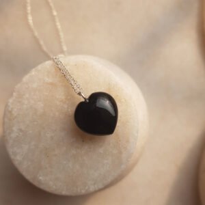 Black Obsidian Crystal Necklace – Stylish Protective Pendant