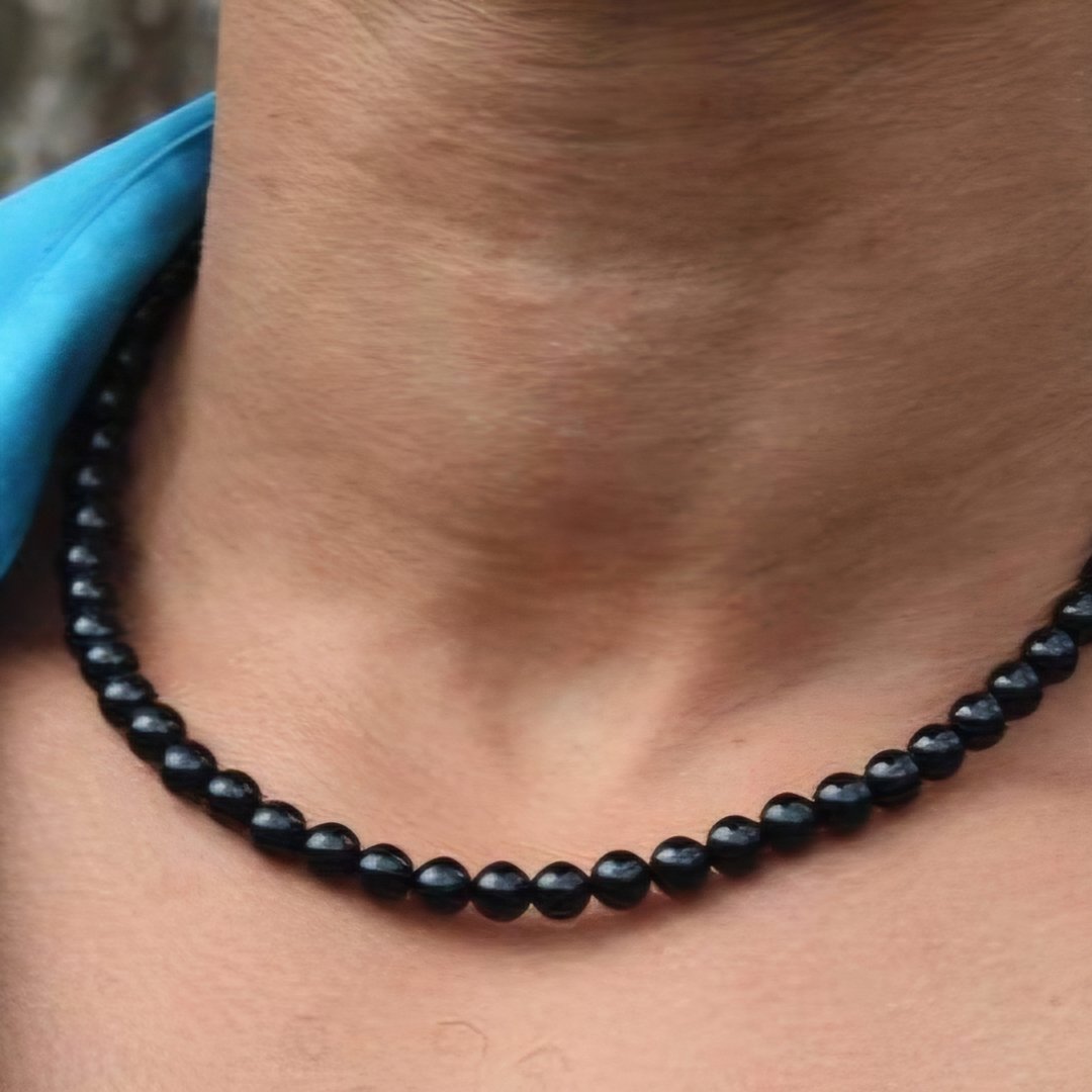 Black Jade Necklace – Elegance & Strength - Image 2