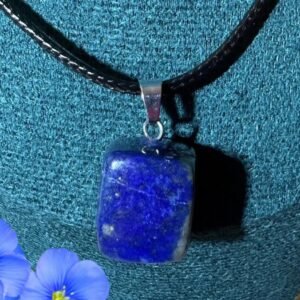 “Bold Geometry – Square Lapis Lazuli Pendant in Deep Royal Blue